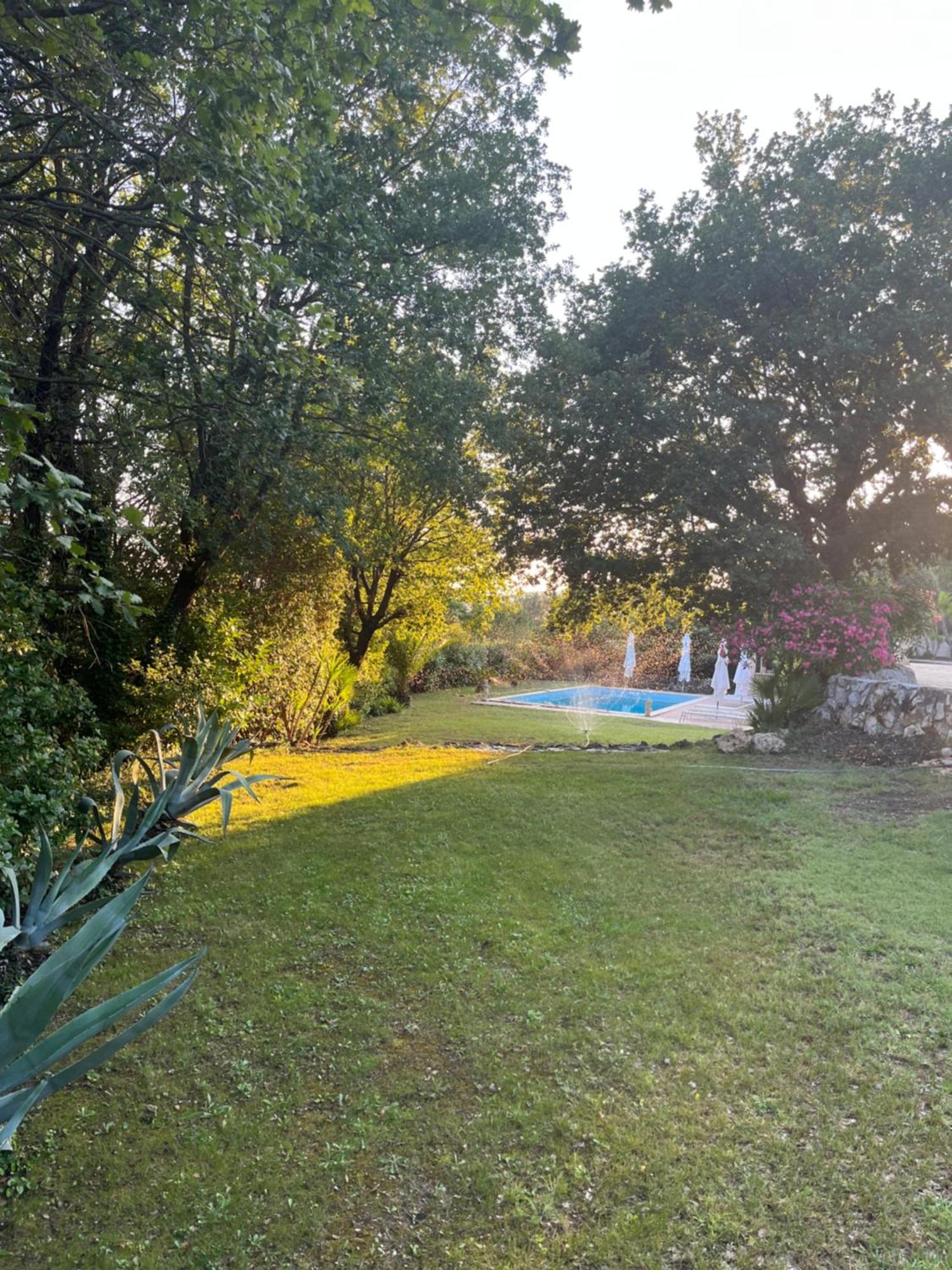 Rez De , Beau Jardin Avec Piscine Holiday home *